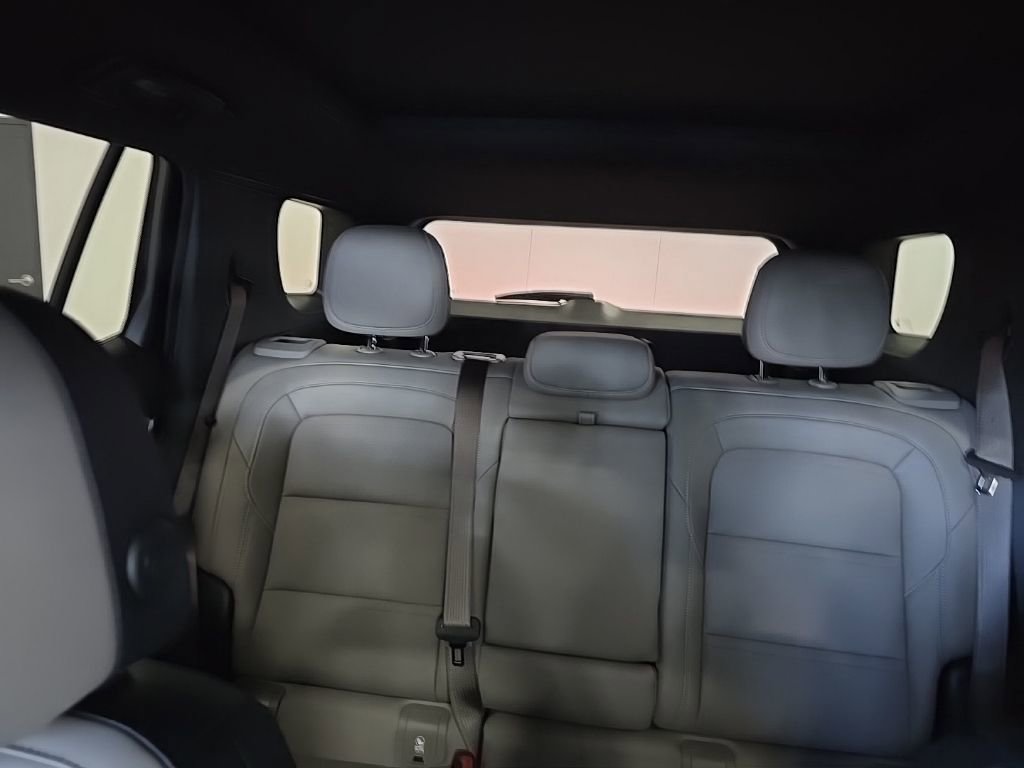 Used 2026 GMC Terrain Elevation w/ Elevation Premium Package image 16