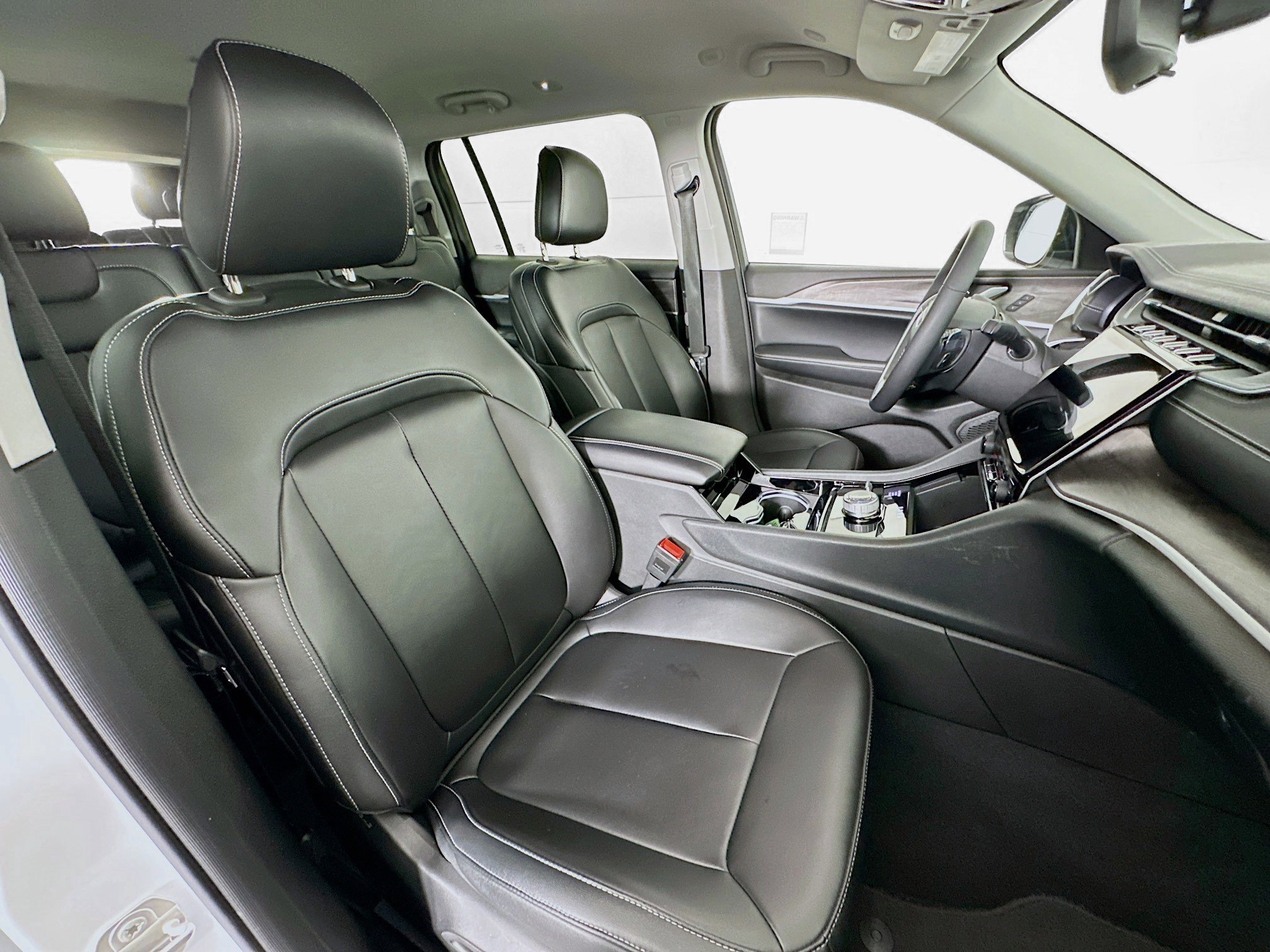 Used 2023 Jeep Grand Cherokee L Limited w/ Trailer Tow Group (B) image 32