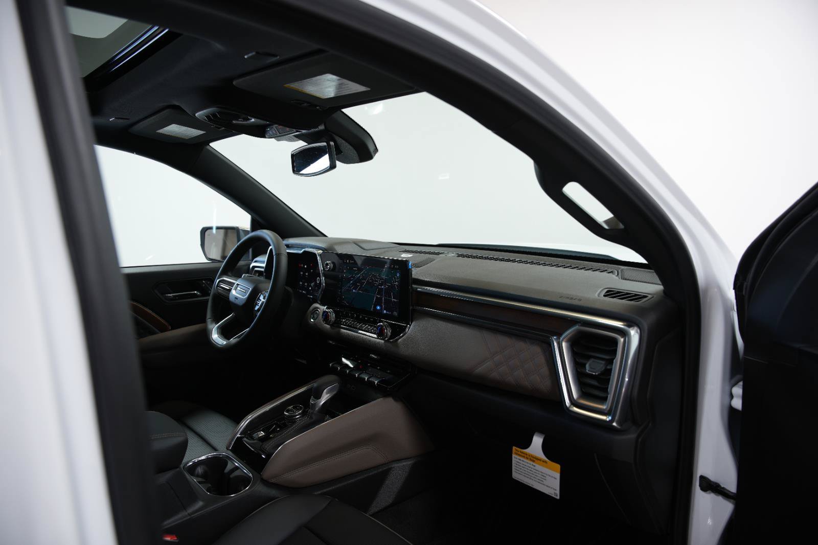 New 2026 GMC Canyon Denali AWD/4WD image 16