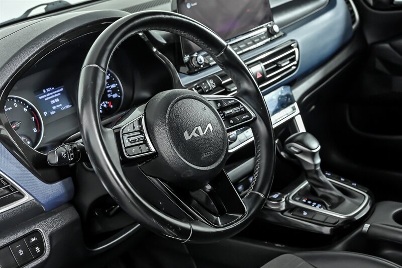 Used 2022 Kia Seltos Nightfall Edition AWD/4WD image 18