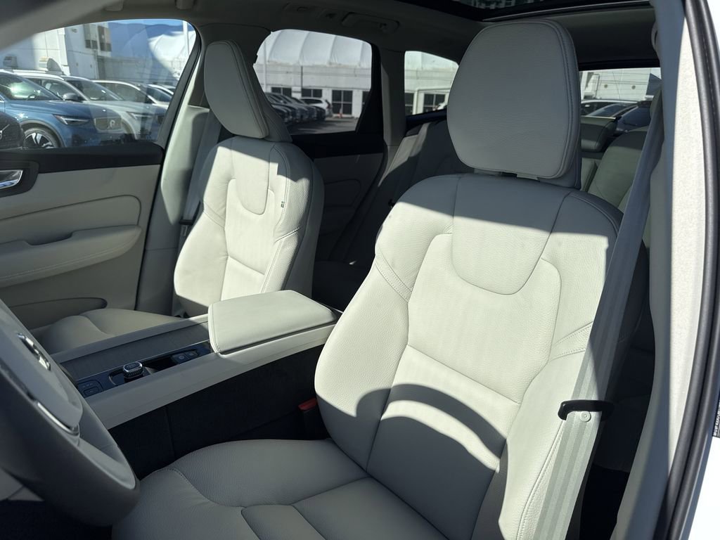 New 2025 Volvo XC60 T8 Plus w/ Protection Package Premier image 10