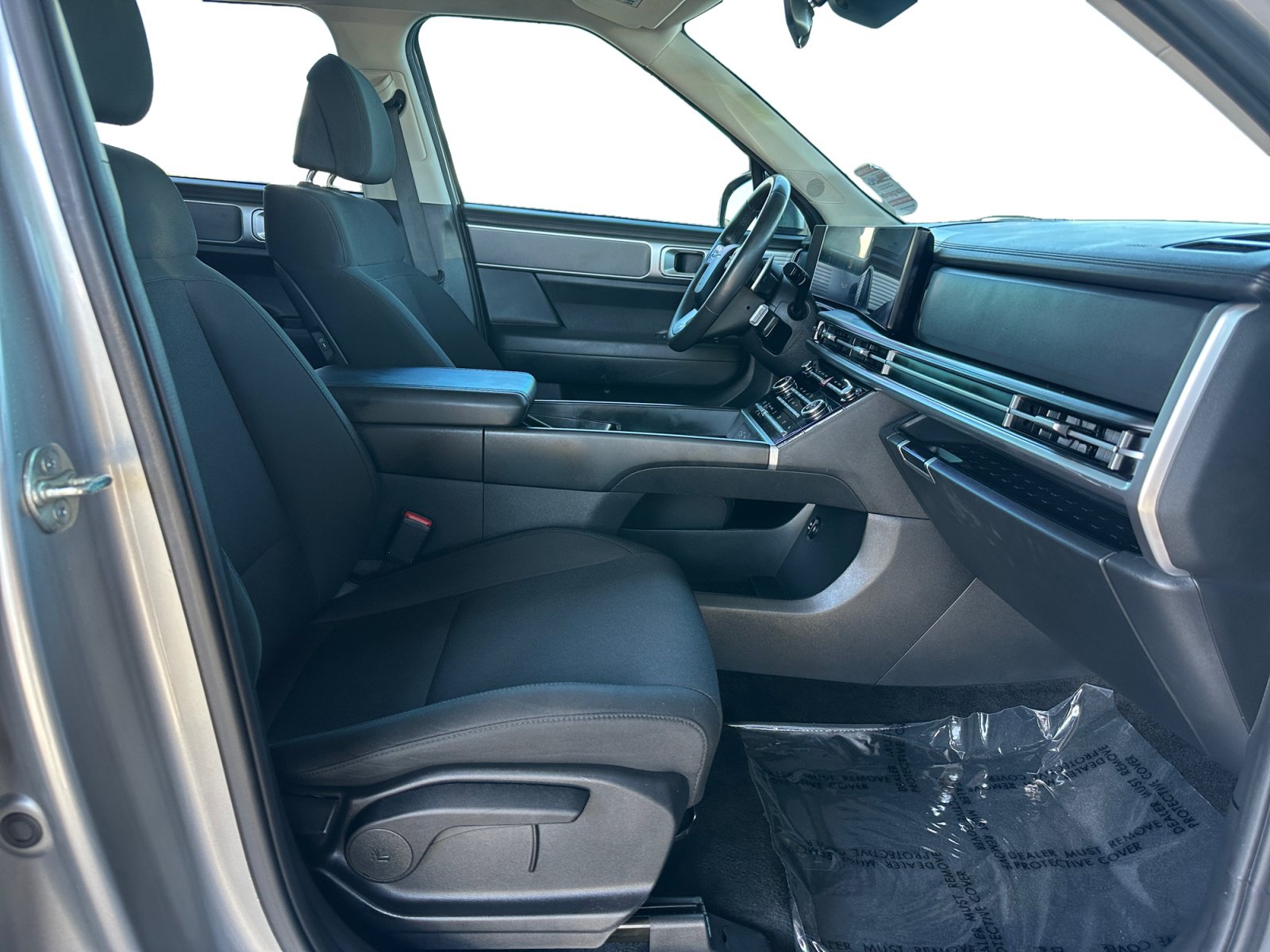 Used 2024 Hyundai Santa Fe SE FWD image 15