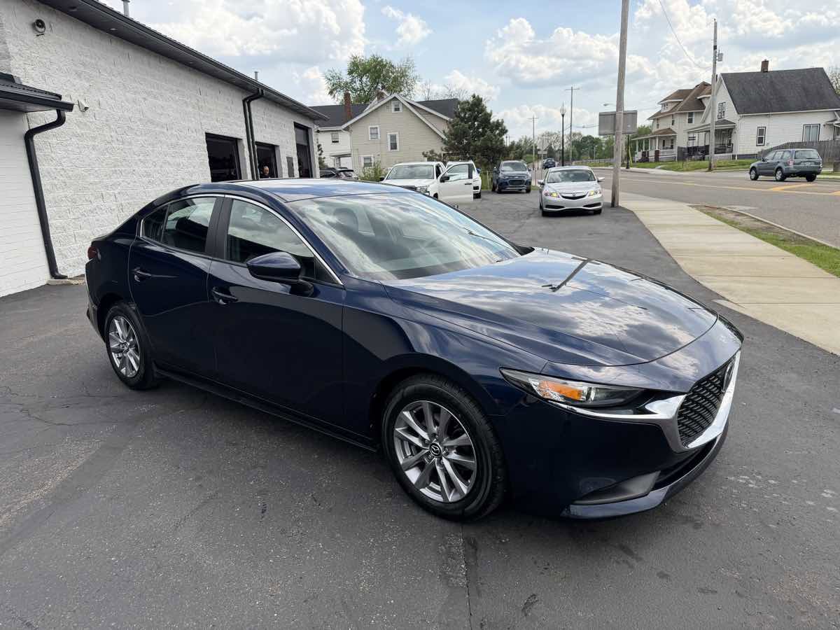 Used 2020 MAZDA MAZDA3 Sedan FWD image 6