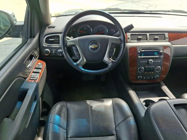 Used 2013 Chevrolet Suburban LT w/ Luxury Package image 11
