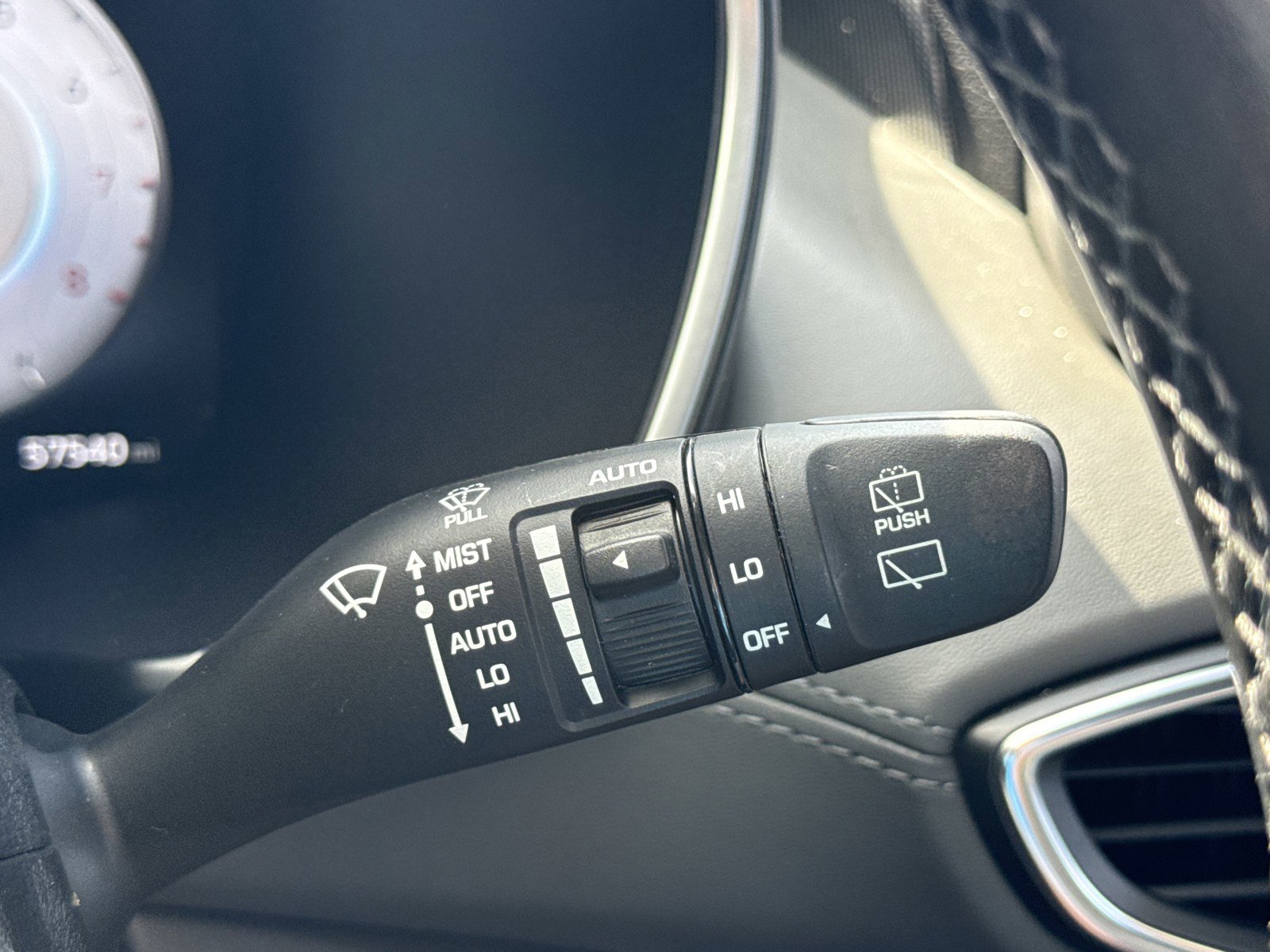 Certified 2023 Hyundai Santa Fe Limited image 25