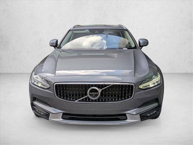 Used 2020 Volvo V90 T6 Cross Country w/ Protection Package Premier image 2