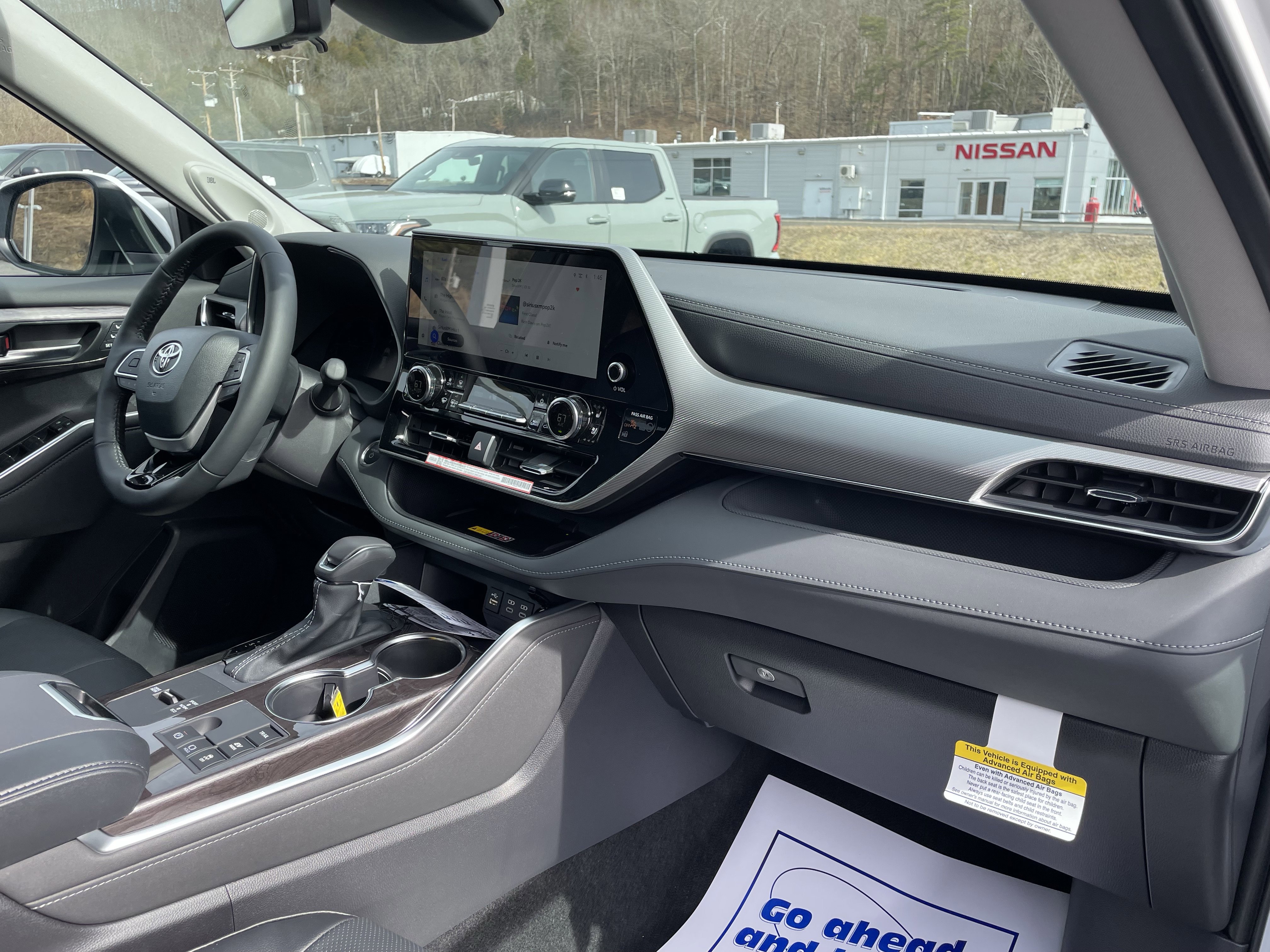 New 2026 Toyota Highlander Platinum image 23