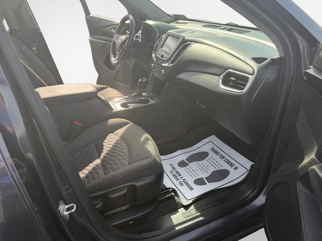 Used 2018 Chevrolet Equinox LT image 26