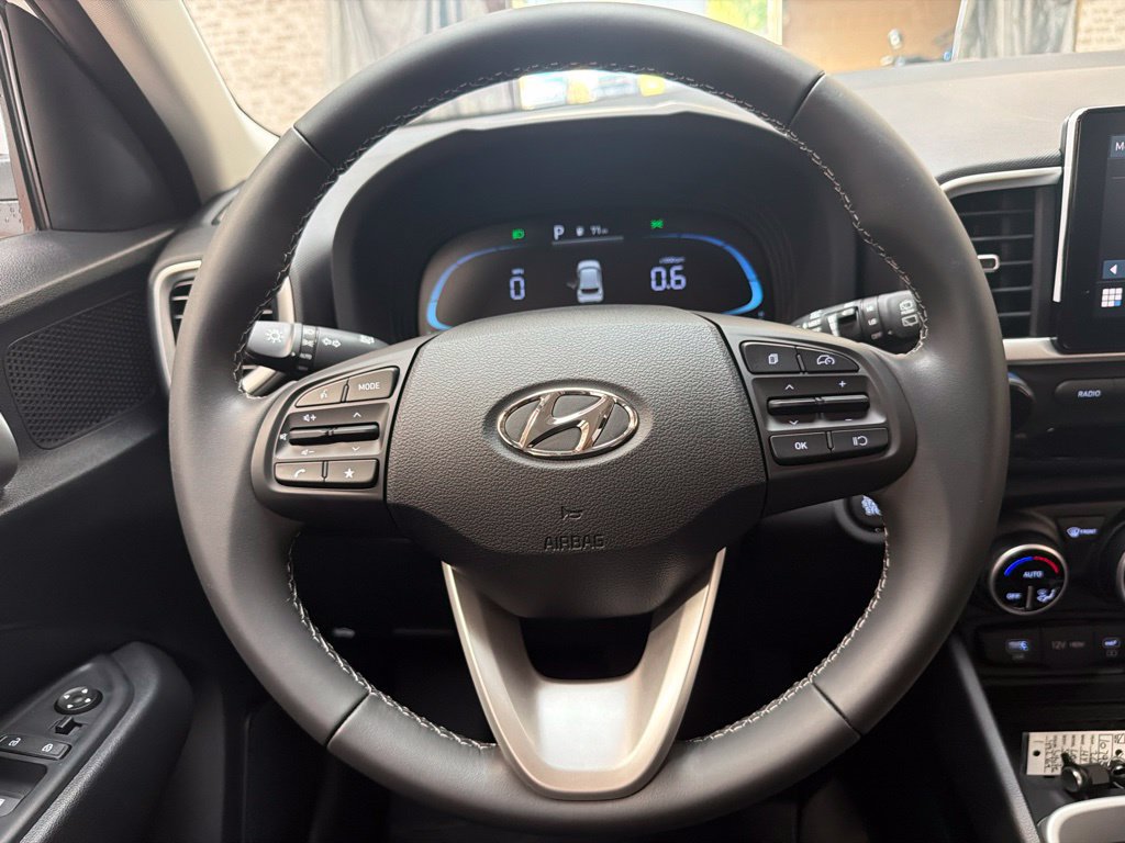 New 2026 Hyundai Venue SEL FWD image 19
