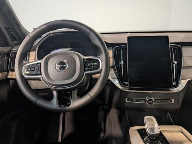 New 2026 Volvo XC90 B6 Ultra w/ Protection Package Premier image 13