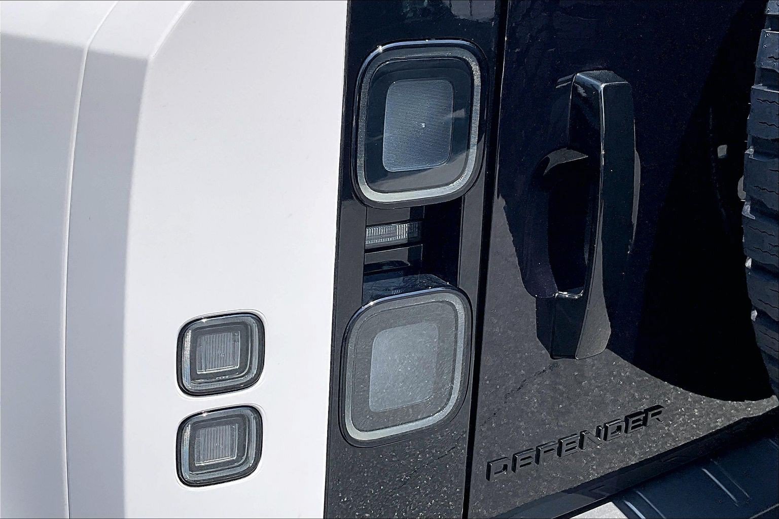 New 2026 Land Rover Defender 110 OCTA AWD/4WD image 8