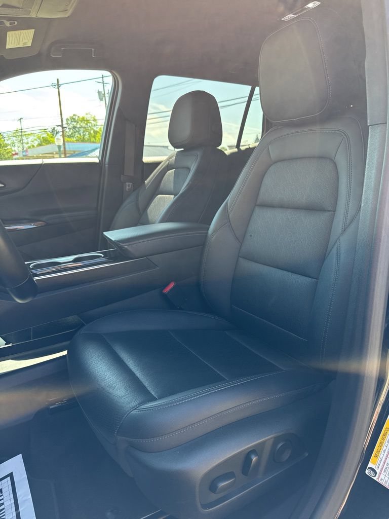 Used 2025 Chevrolet Equinox LT w/ Convenience Package II AWD/4WD image 29