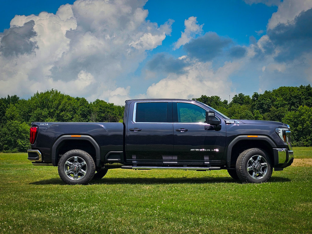New 2026 GMC Sierra 2500 SLE w/ SLE Value Package; AWD/4WD image 2