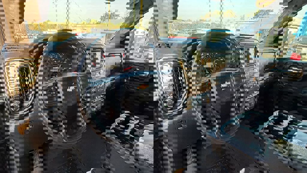 Certified 2024 Chevrolet Silverado 2500 Custom w/ Custom Value Package image 20