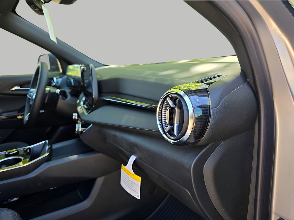 New 2026 Chevrolet Equinox LT image 11