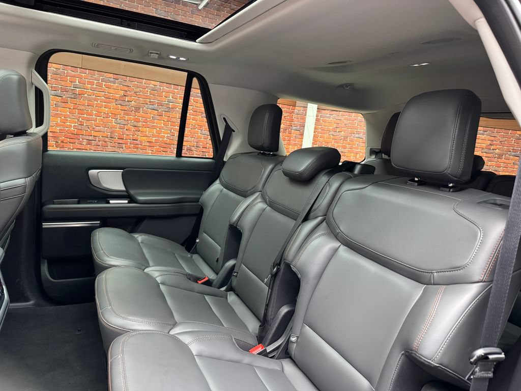Certified 2025 Ford Expedition Active AWD/4WD image 28