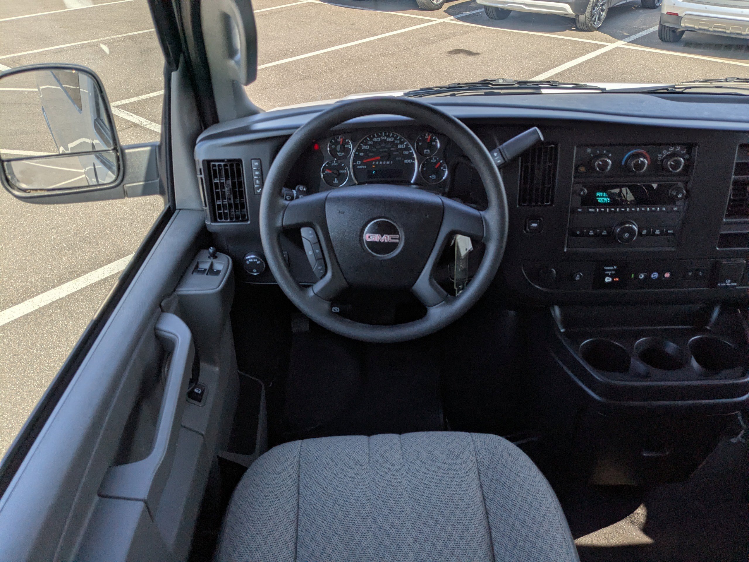 Used 2025 GMC Savana 3500 LT w/ LT Preferred Equipment Group image 16