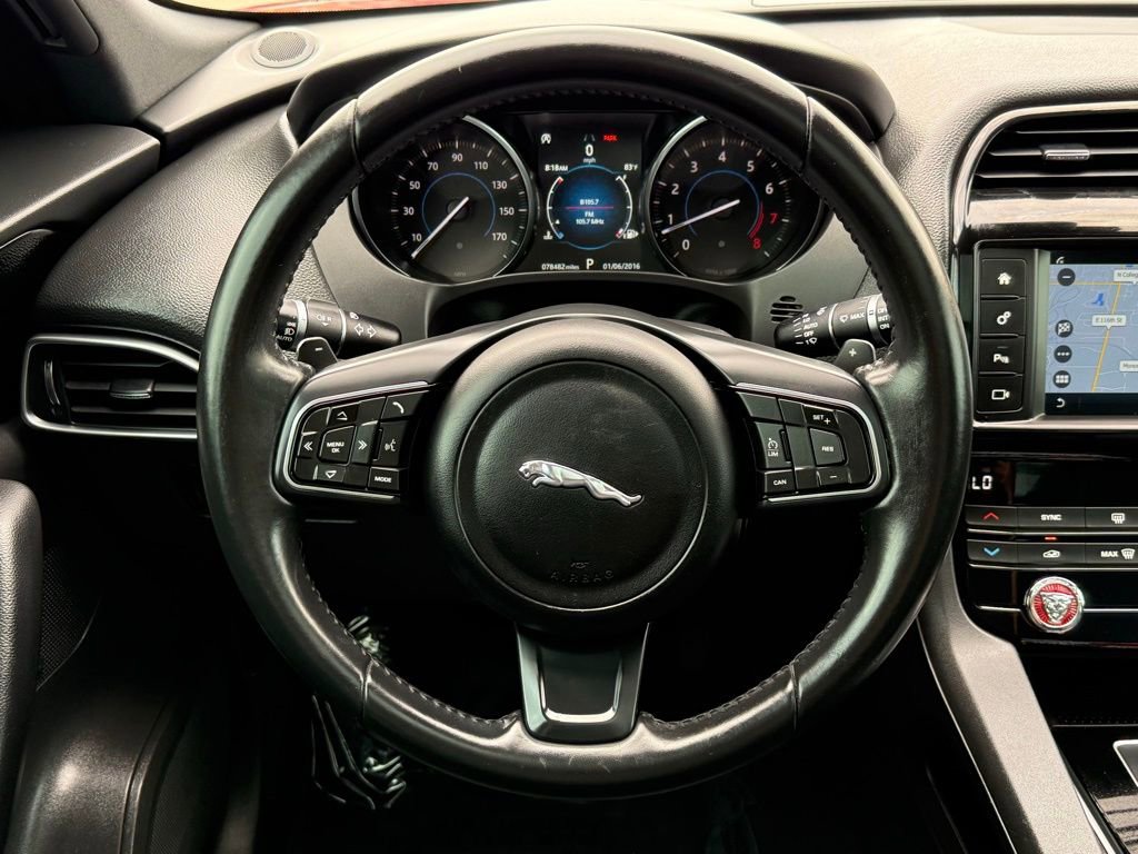 Used 2018 Jaguar F-PACE Premium AWD/4WD image 32