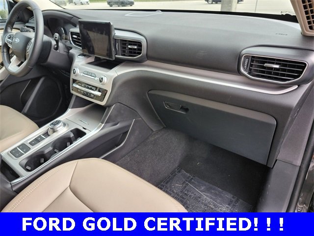 Used 2024 Ford Explorer XLT w/ Equipment Group 202A image 9
