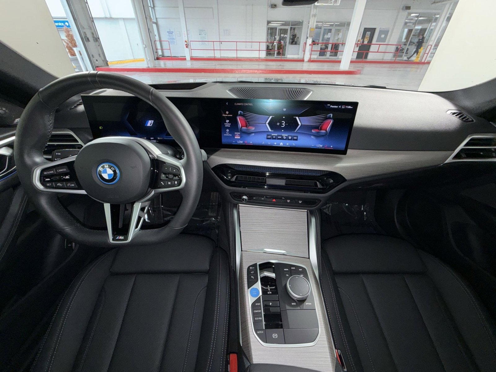 Used 2025 BMW i4 xDrive40i w/ M Sport Package AWD/4WD image 23