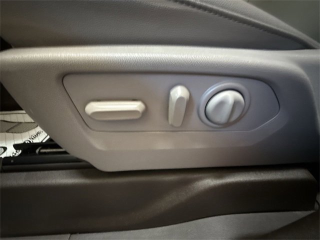 Certified 2022 GMC Sierra 2500 SLT w/ SLT Convenience Package image 12