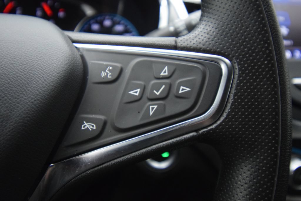 Used 2023 Chevrolet Equinox LS w/ LS Convenience Package AWD/4WD image 32