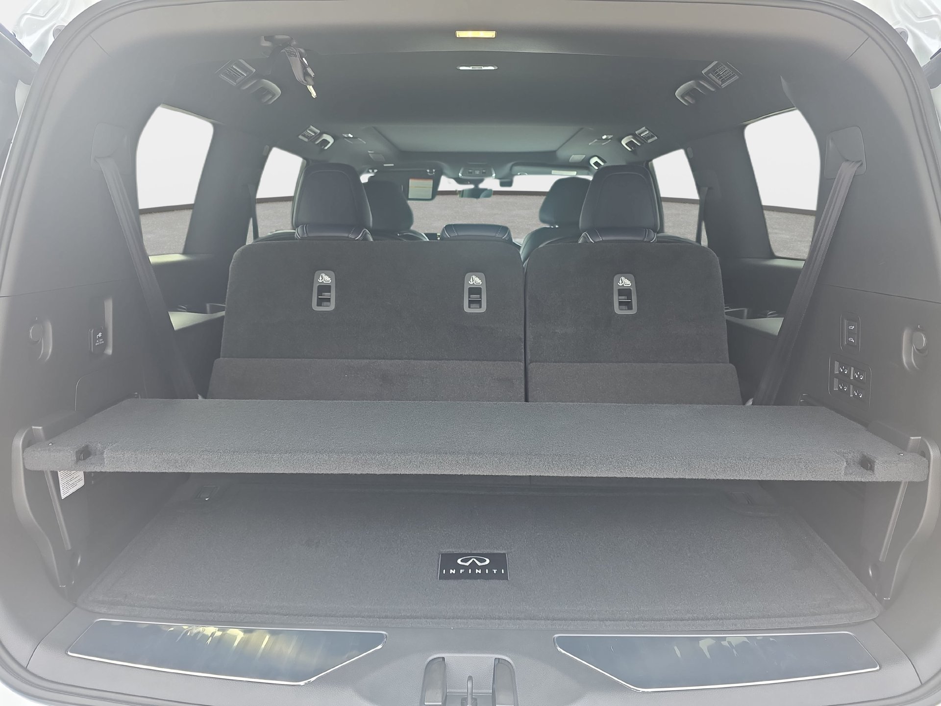 New 2027 INFINITI QX80 Sensory AWD/4WD image 12