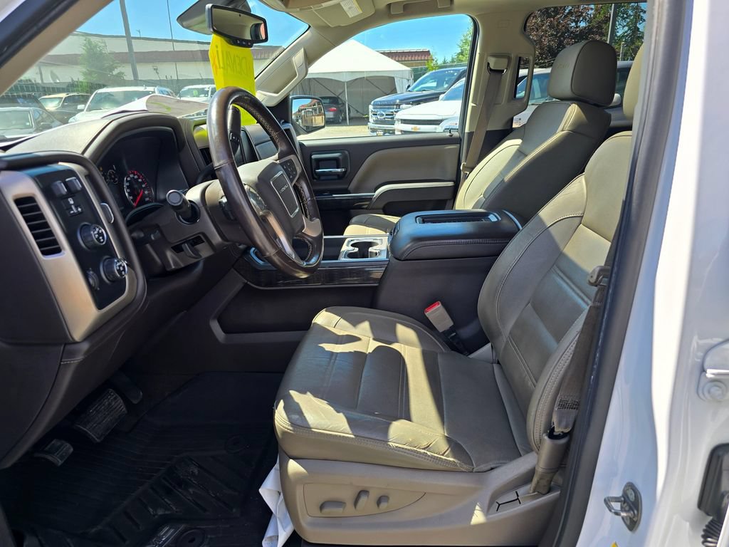 Used 2016 GMC Sierra 1500 Denali w/ Enhanced Driver Alert Package AWD/4WD image 18