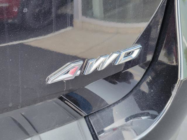 Used 2024 Ford Explorer XLT w/ Equipment Group 202A AWD/4WD image 7