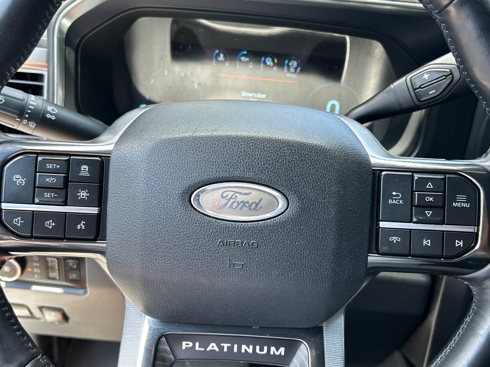 Used 2025 Ford F350 Platinum w/ FX4 Off-Road Package AWD/4WD image 10