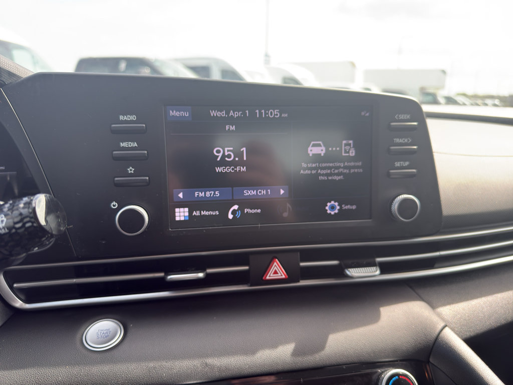 Used 2023 Hyundai Elantra SEL FWD image 28
