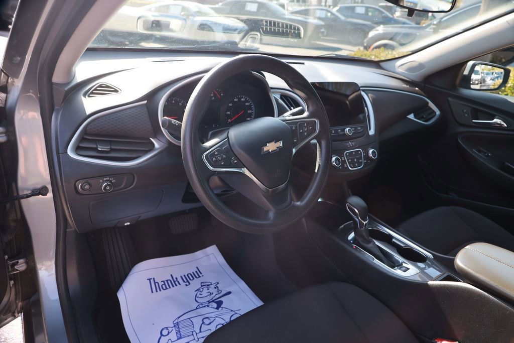 Used 2023 Chevrolet Malibu LT FWD image 14