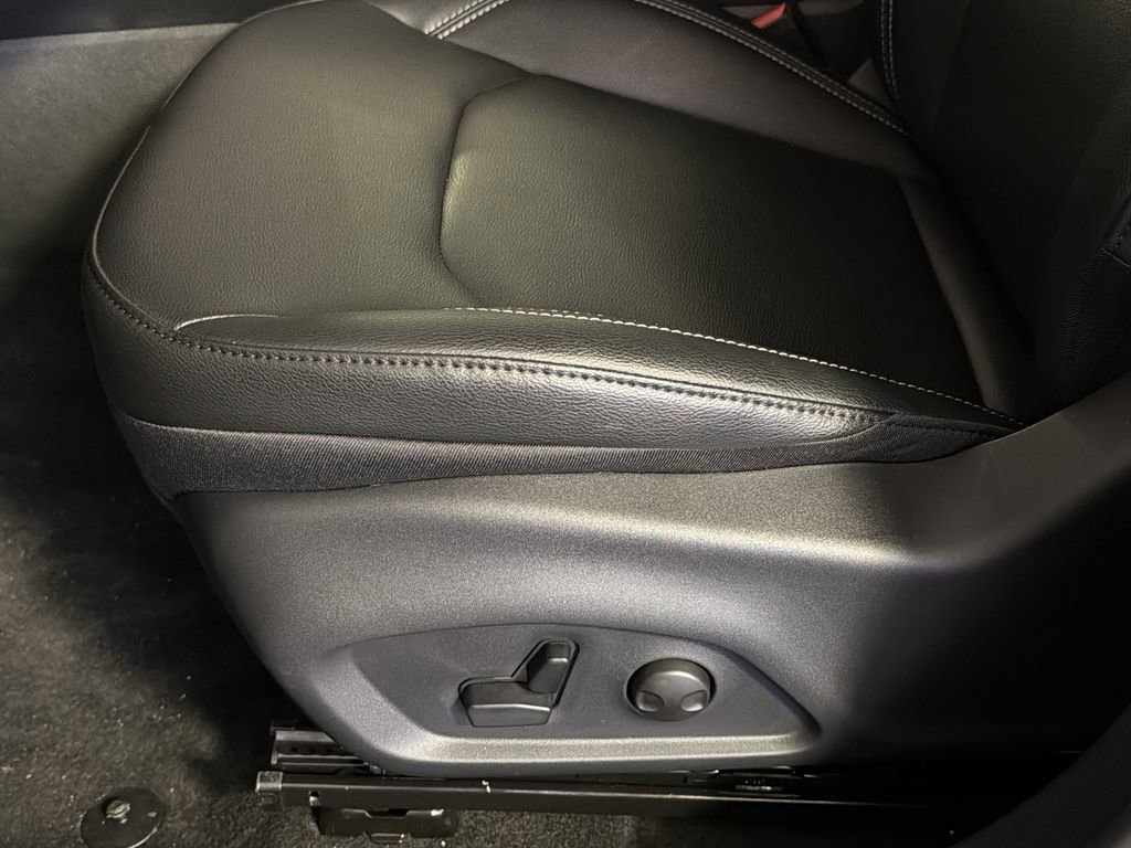 New 2026 Jeep Compass Limited AWD/4WD image 13