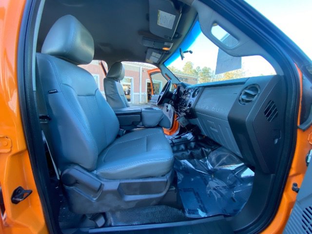 Used 2013 Ford F550 Full Dump and Plows w/ Payload Upgrade Pkg image 17