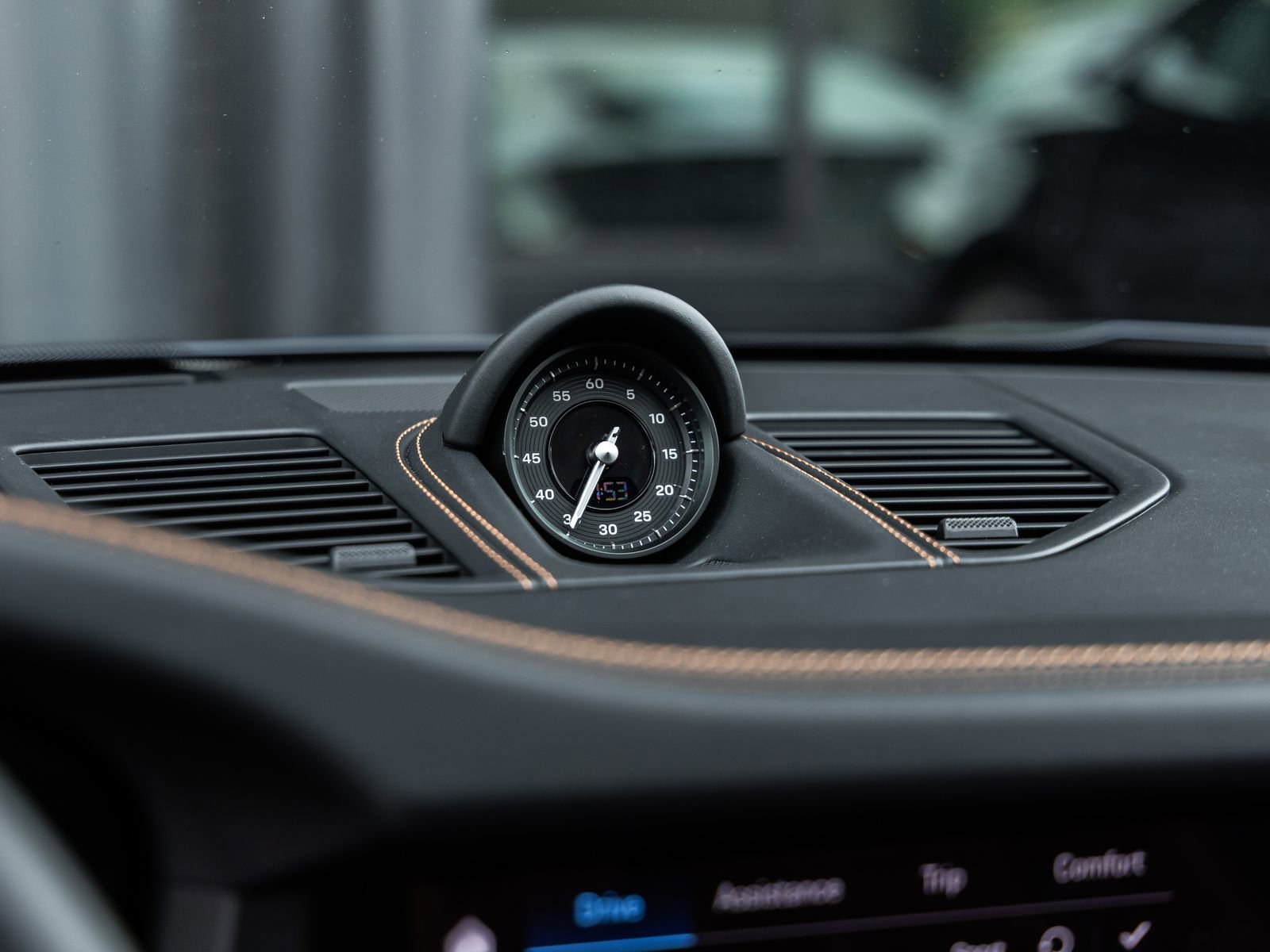 Certified 2026 Porsche 911 Carrera 4 GTS AWD/4WD image 34