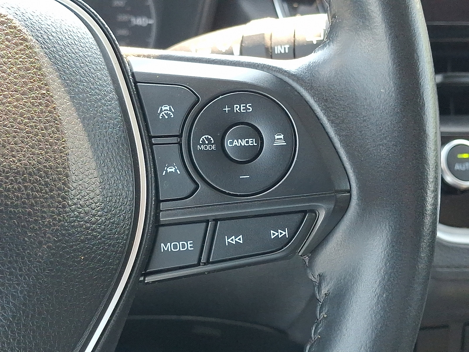 Certified 2023 Toyota Corolla Cross LE AWD/4WD image 23