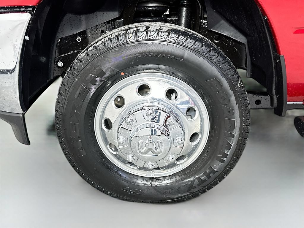New 2026 RAM 3500 Tradesman AWD/4WD image 17