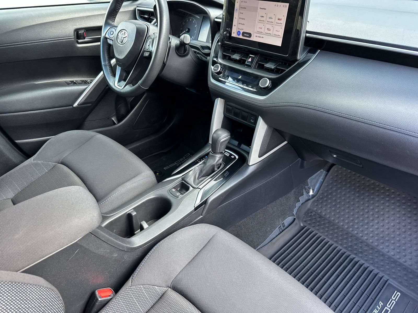 Used 2024 Toyota Corolla Cross AWD Hybrid image 15