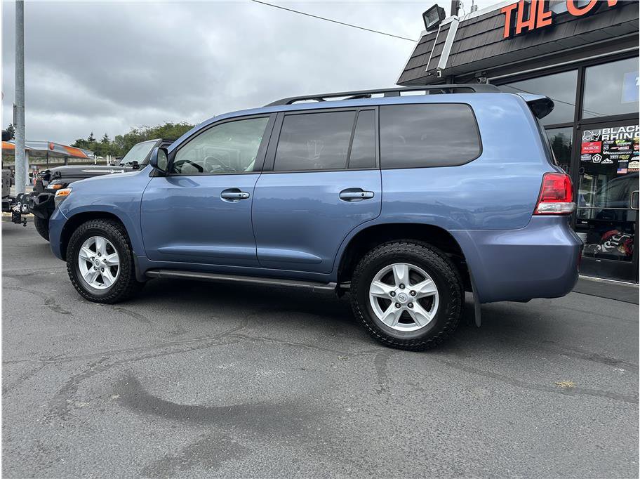 Used 2011 Toyota Land Cruiser w/ Upgrade Pkg image 6