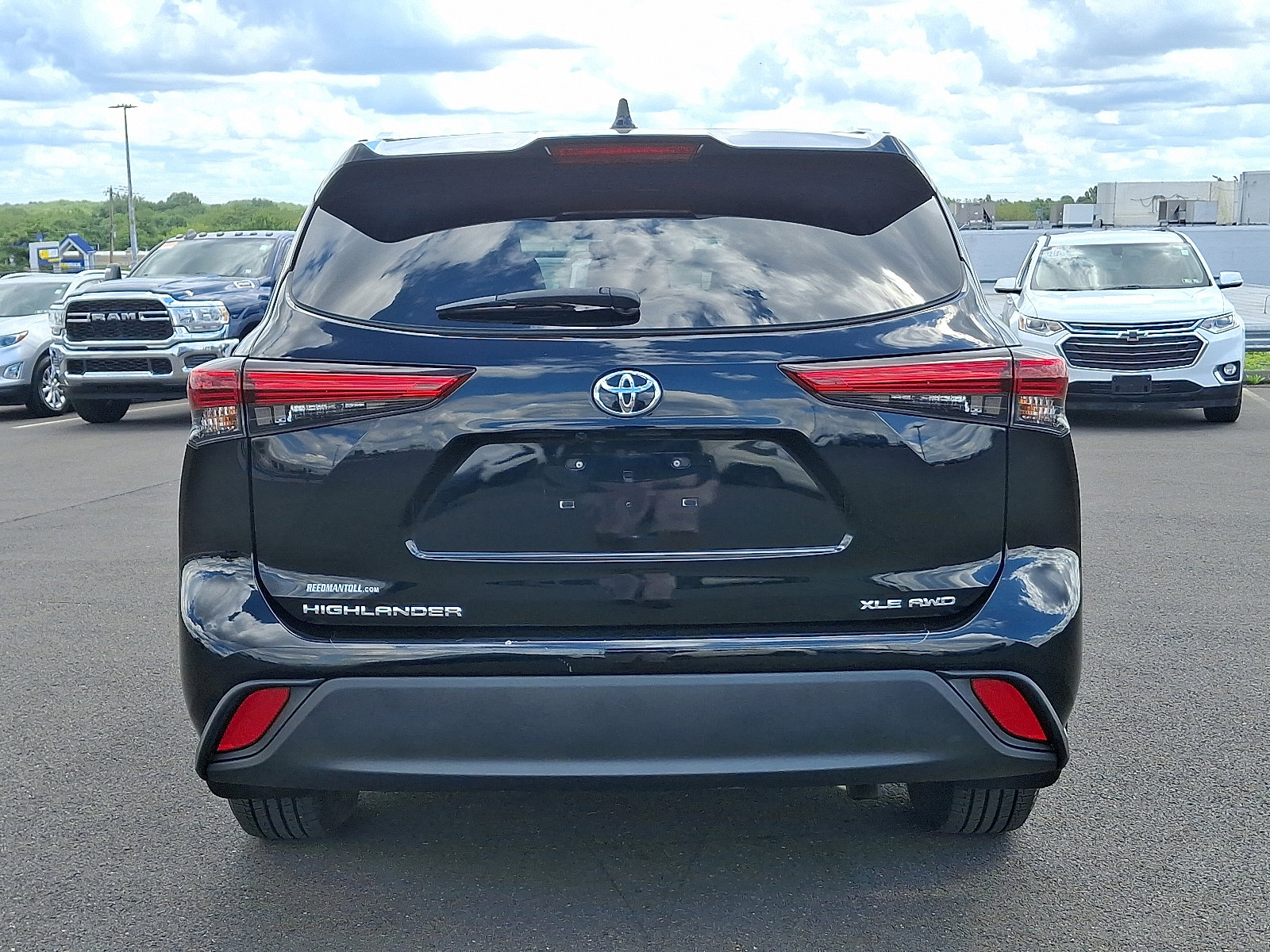 Used 2020 Toyota Highlander XLE image 5
