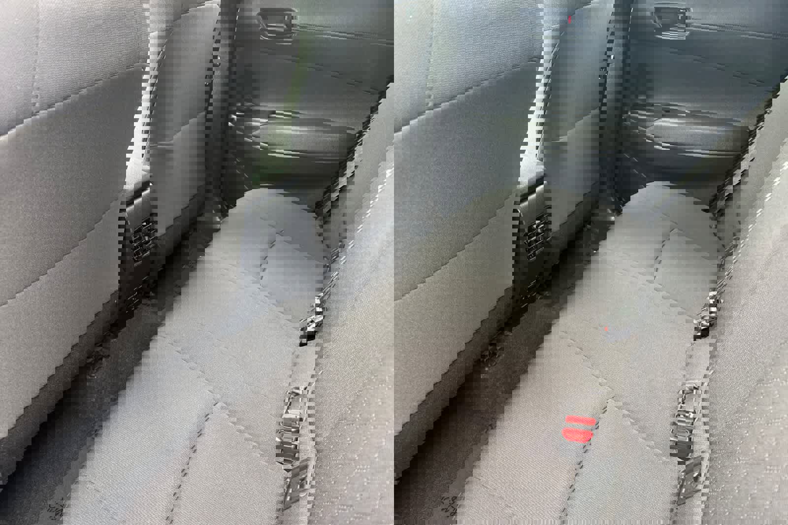 Certified 2023 Toyota Corolla Cross LE image 4