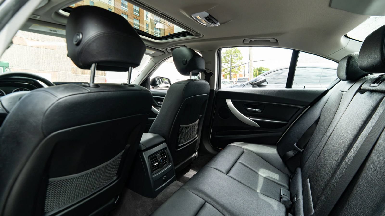 Used 2013 BMW 328i xDrive Sedan AWD/4WD image 23