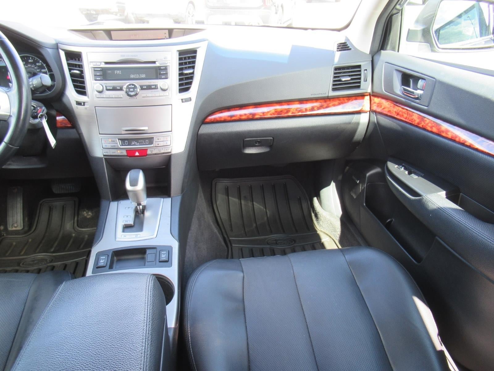 Used 2011 Subaru Outback 2.5i Limited AWD/4WD image 14