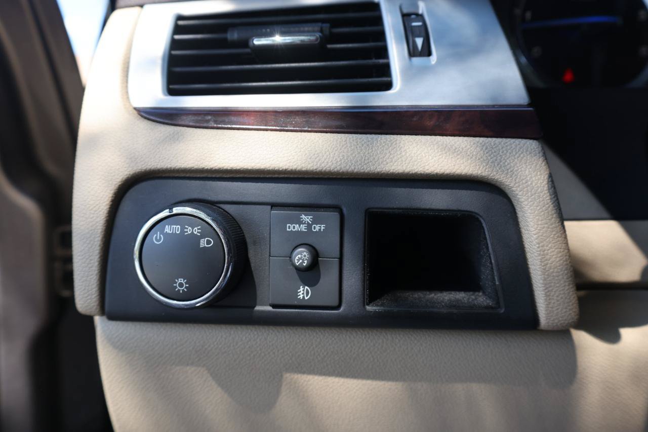Used 2012 Cadillac Escalade ESV Premium AWD/4WD image 32