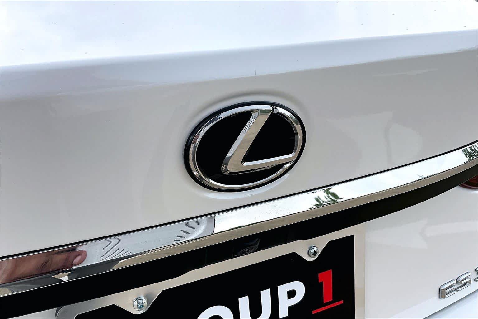 Used 2020 Lexus ES 350 w/ Premium Package FWD image 31
