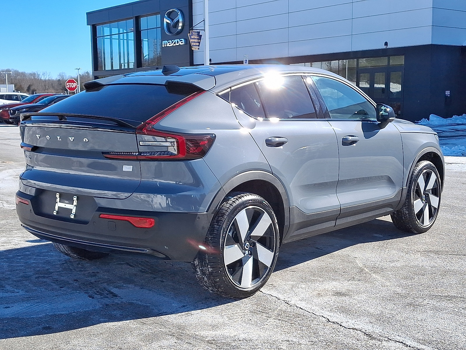 Certified 2023 Volvo C40 P8 Recharge Ultimate image 6