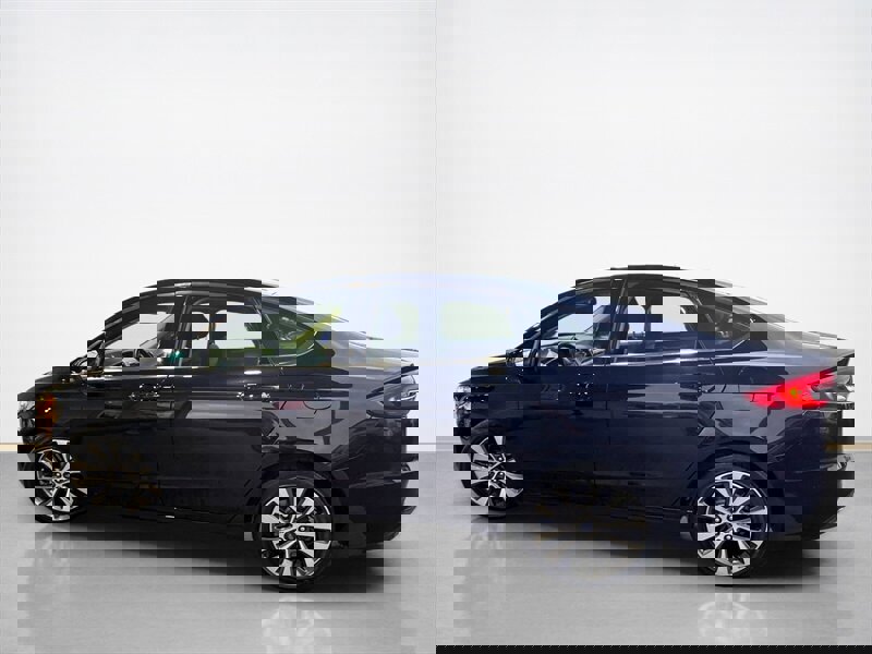 Used 2020 Ford Fusion SE image 7