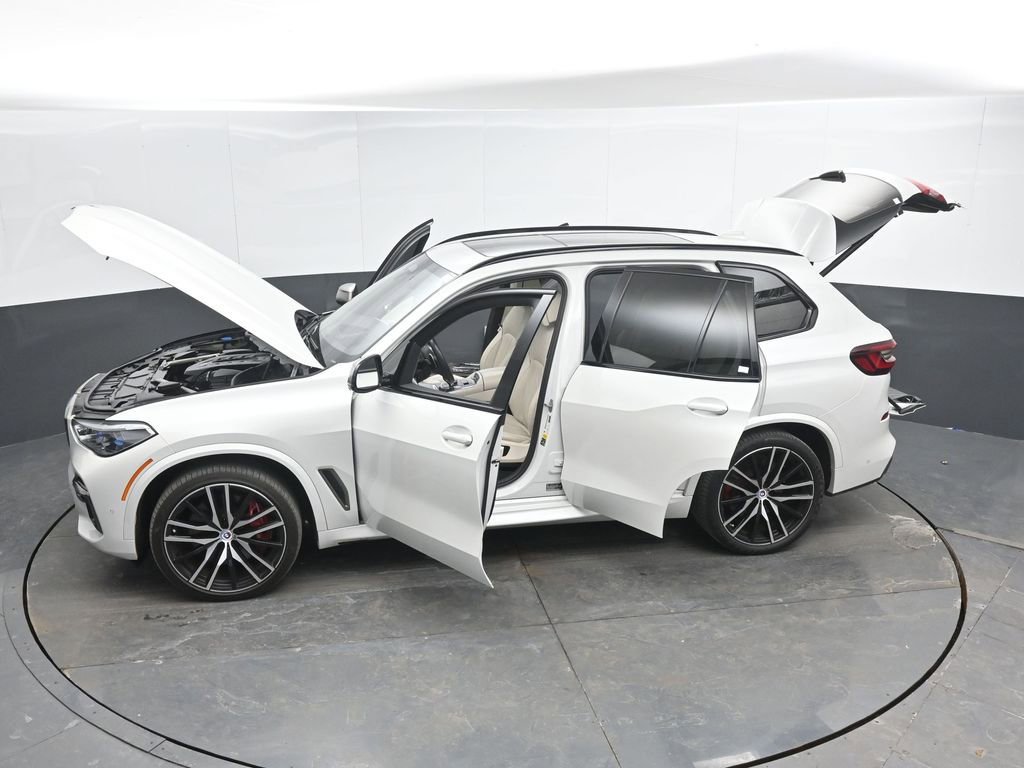 Used 2023 BMW X5 M50i w/ Executive Package image 56