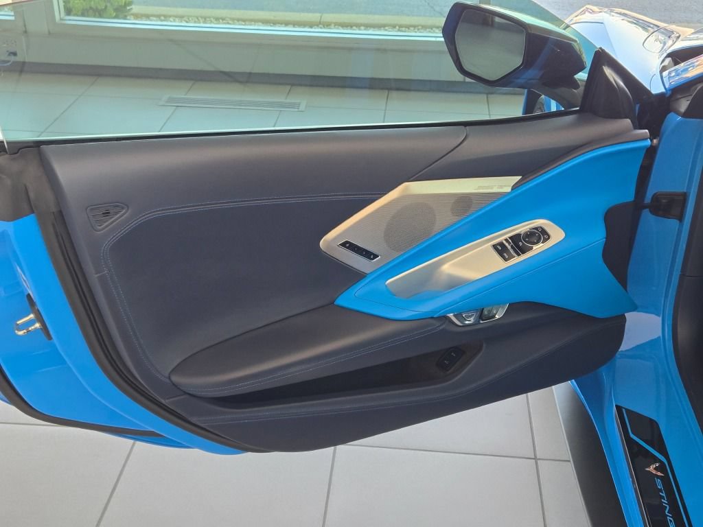 Used 2021 Chevrolet Corvette Stingray Premium Cpe w/ Z51 Performance Package RWD image 13