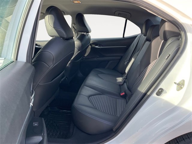 Used 2020 Toyota Camry SE image 13